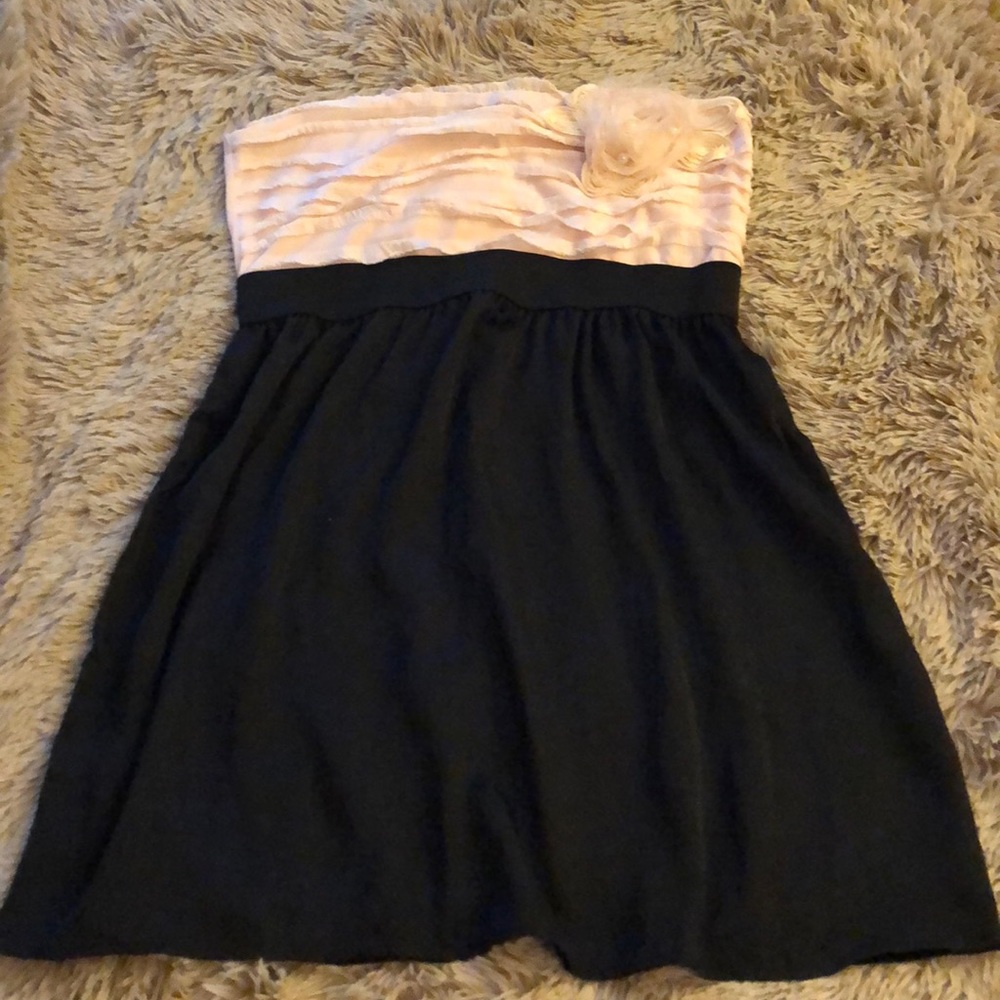 Strapless dress
